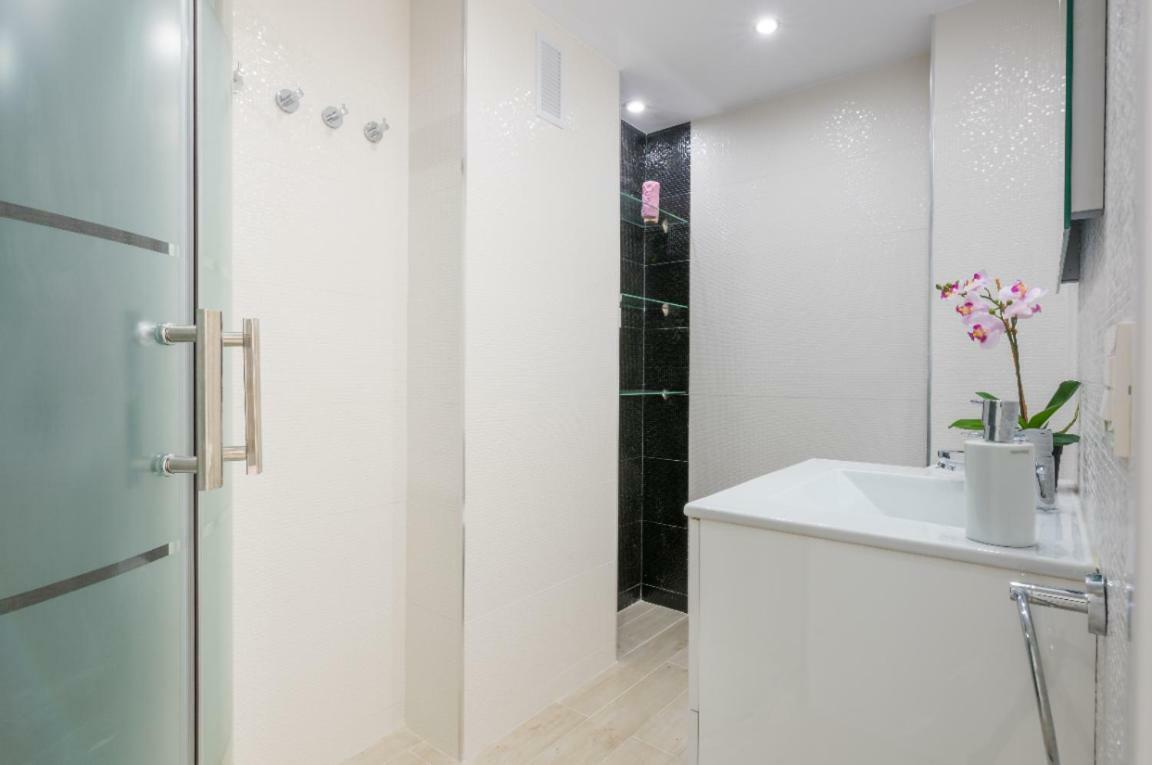 Seafront La Malagueta I Apartment Малага Екстериор снимка